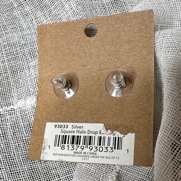 Amanda Blu Ice Blue Cubic Zirconia Stone Square Halo Drop Earrings NWT Gifts 1" - Picture 3 of 11